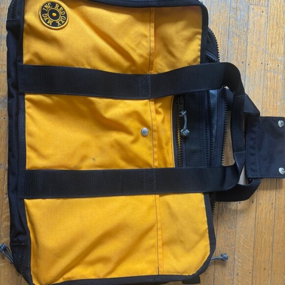 Red Oxx Air Boss carry on luggage barely used - Picture 3 of 6